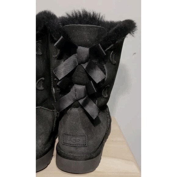 UGG Women Sz 9 Bailey Bow Black Sheepskin Shearling Sherpa Snow Boots 1016225 - Picture 4 of 7